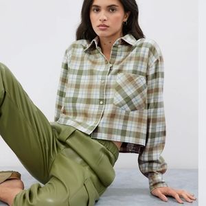 Aritzia Cropped Plaid Button Down- Nikki